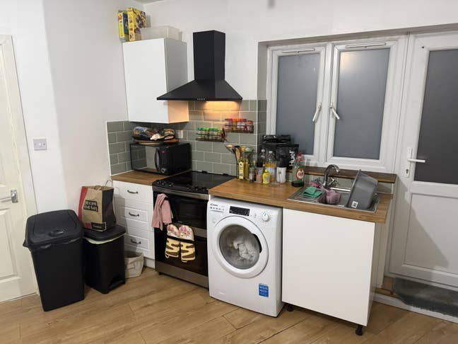 All Bills included - 1 bedroom flat Main Photo