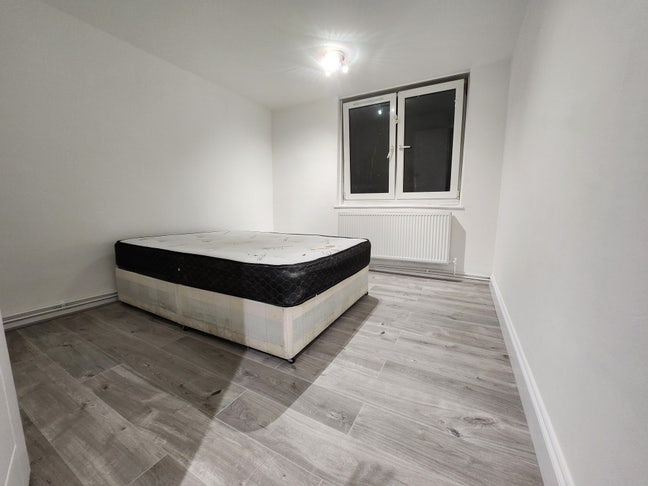 **Large 3 Double Bedroom  Flat*Must Be Seen** Main Photo