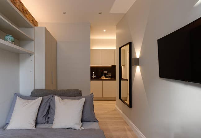 Bills Included, Patio for Residents ☎️ Main Photo