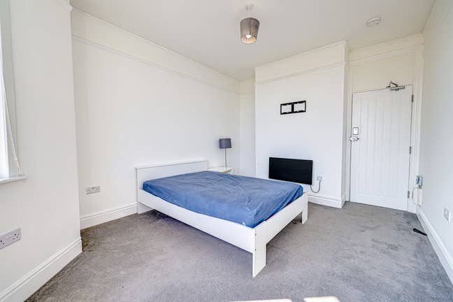 50% off First Month - Well Presented Room to Rent Main Photo