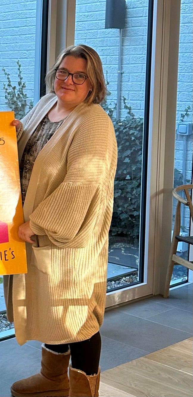 Professional Female seeks a double room Main Photo