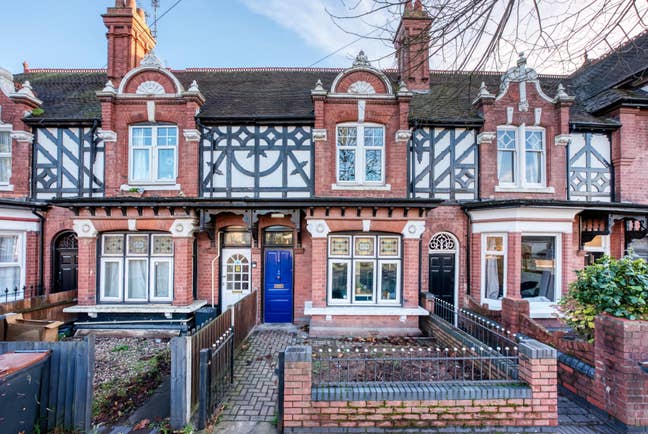 💚Last E Room Available on Manor Court Rd Main Photo