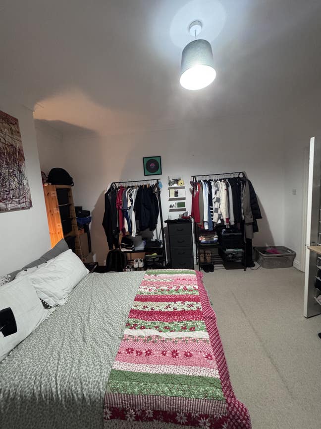 Lovely Room in Twickenham  Main Photo