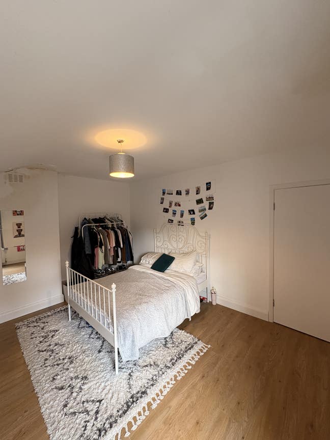 Double Room in Brixton Hill Area  Main Photo