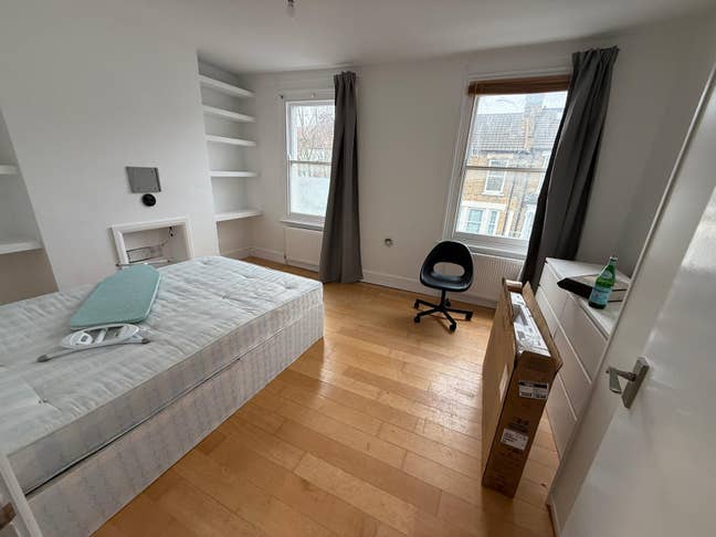 3 Stylish Single Rooms | 3min to Kensal Green Main Photo