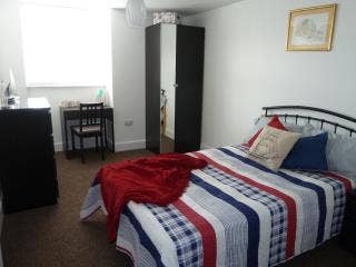 *Spacious Double Room with Ensuite* *Westbourne Ar Main Photo