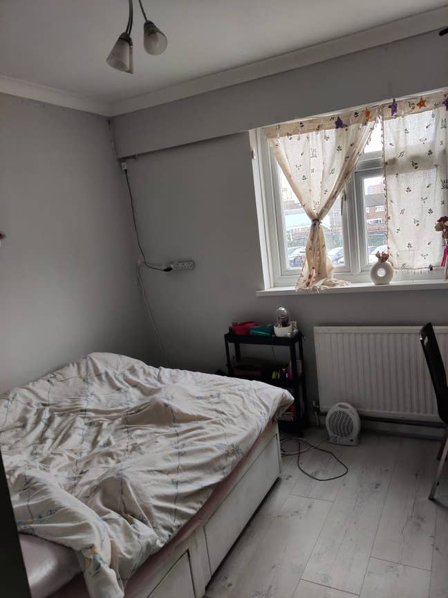 Double bedroom available close to Stratford Main Photo