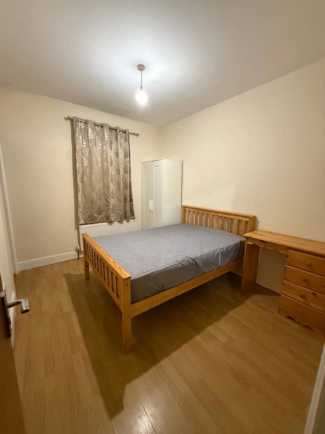 Ensuite room in Wood Green Main Photo