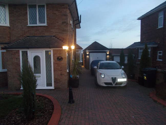 Room with Own Lounge and Bathroom Main Photo