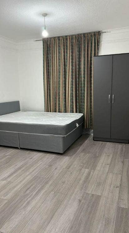 Spacious & Cosy Double Room in SS12 Main Photo