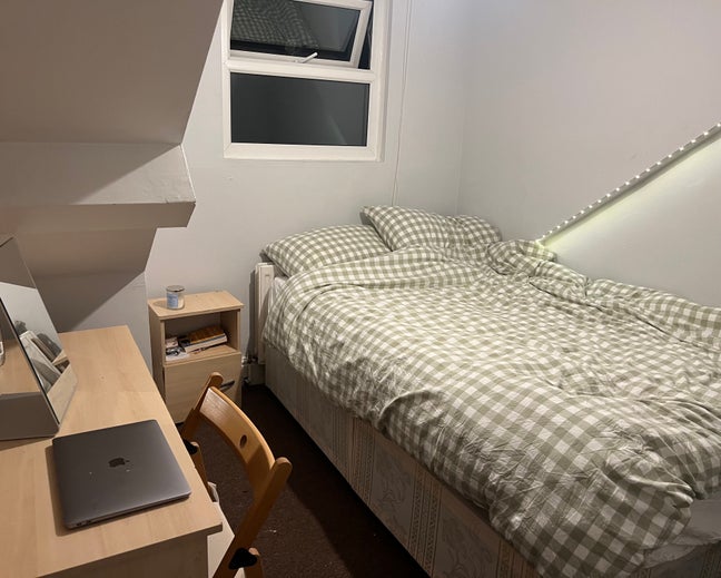 Room in shared house in West Jesmond Main Photo