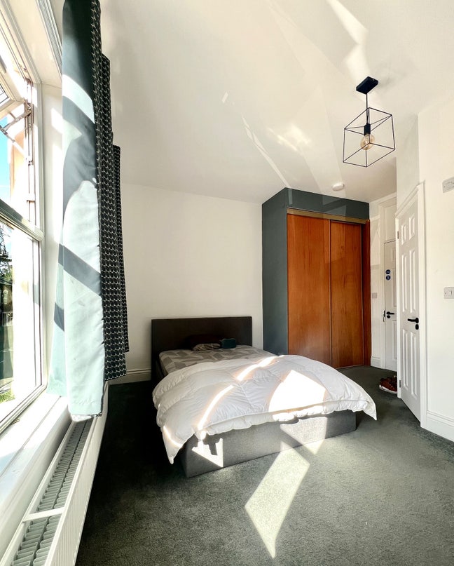 Spacious double room with private en suite  Main Photo