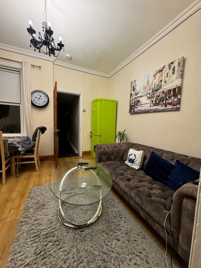 Large Room Available  Main Photo