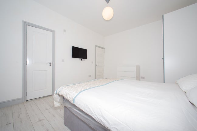 4 Bed Available 1st August 2026 Main Photo