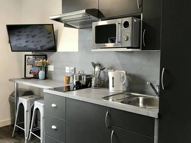 Studio Room Available  Catherine House Portsmouth Main Photo