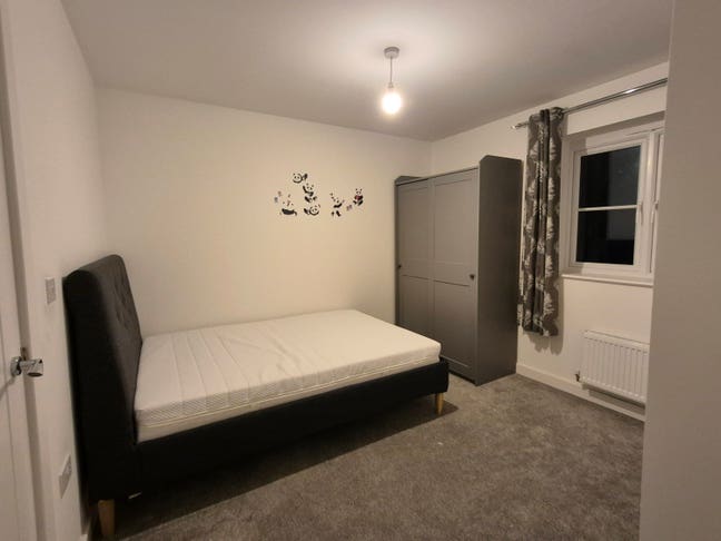 Double Room to Rent Main Photo