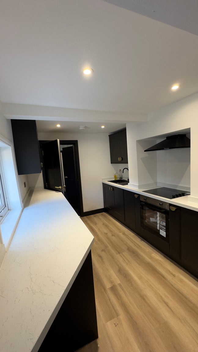 Room to rent in house share town centre Main Photo