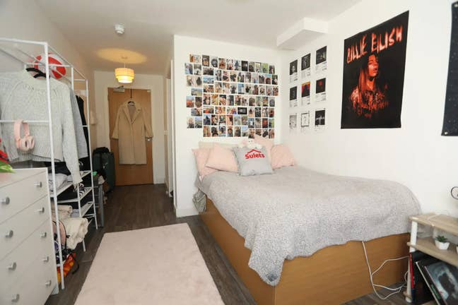 Students Only - Ensuite Apartment - Bills Incl. Main Photo