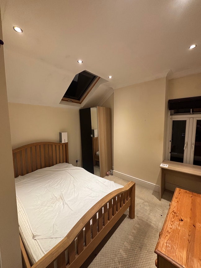 Double bedroom in Roath Main Photo