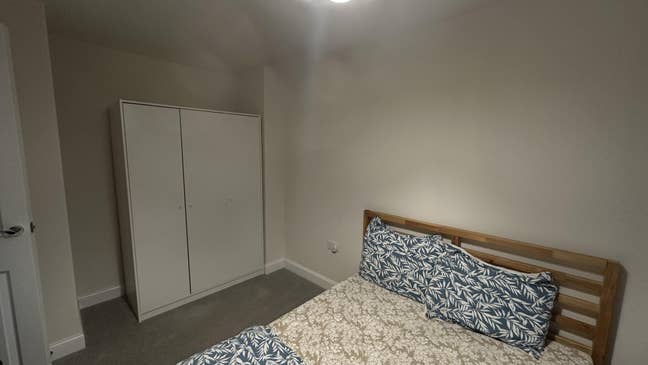 Spacious Double Room • Parking • Peaceful Area Main Photo