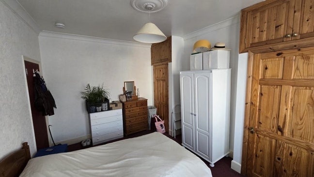 Spacious double room in cosy house! Main Photo