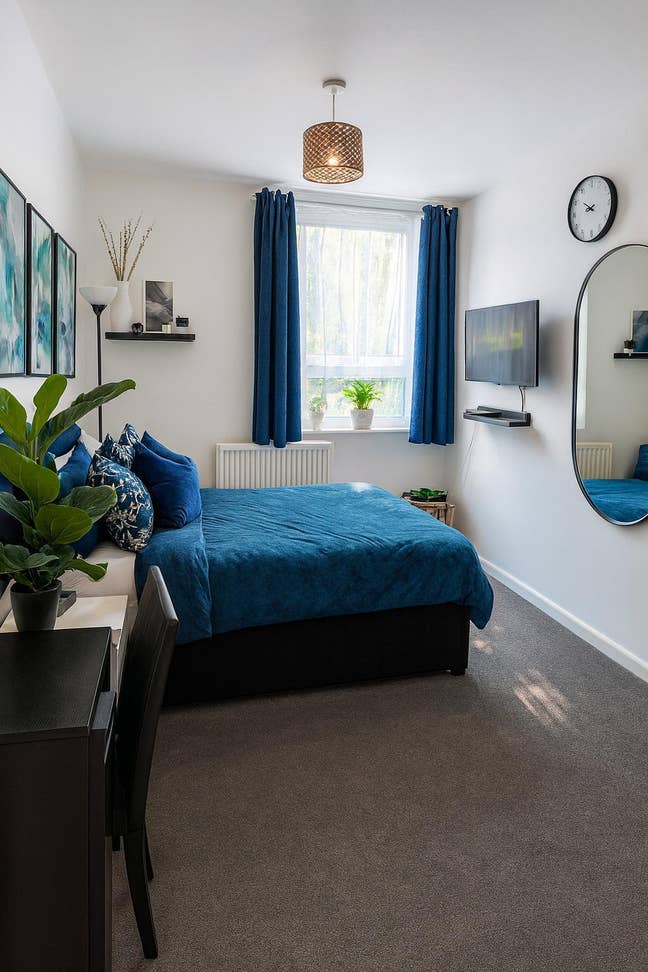 Recently Refurbished 3-Bedroom Flat Main Photo