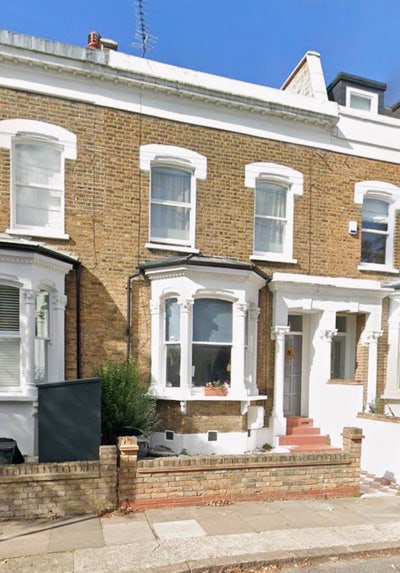 Cozy small room in friendly Flat Share Main Photo