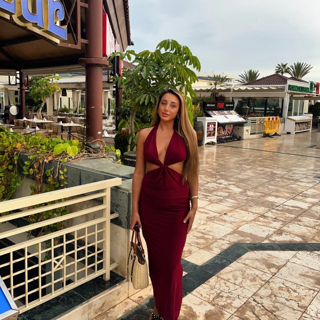 I’m Chloe, I work part time and also have m... Main Photo