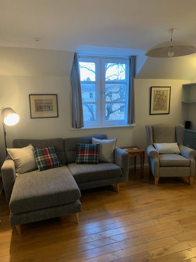 2 Bed, 1.5 Baths in Edinburgh City Centre  Main Photo
