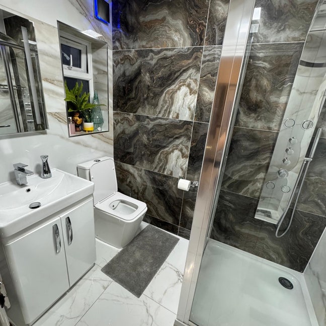 Single Box room  Main Photo