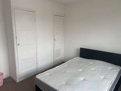 Spacious double room Main Photo