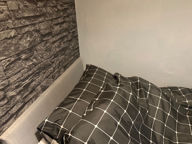 Very small room Main Photo