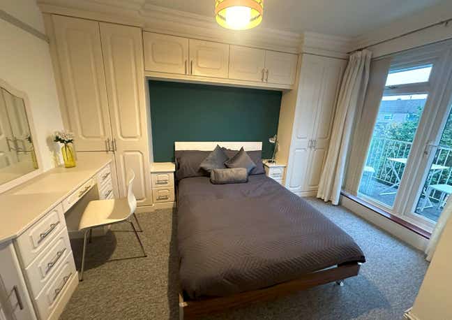 Great Location for Airbus & MOD Workers Main Photo