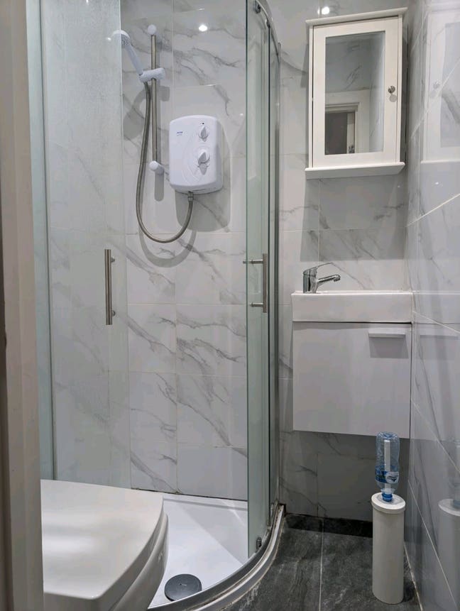 Beautiful Studio with Private Garden.  Main Photo