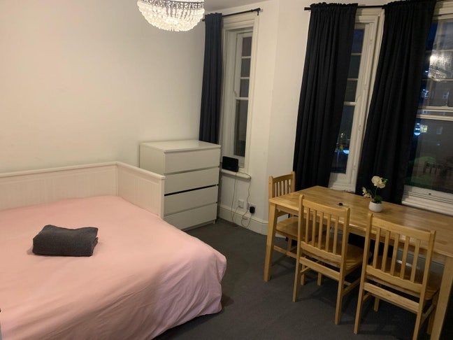 3 Bright Double Rooms In Central London  Main Photo