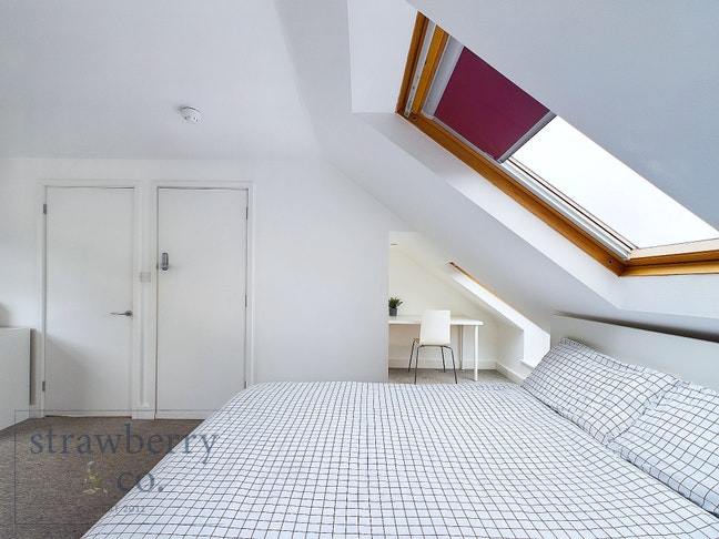 St John's Lane | Bedminster | Large Dbl & Ensuite Main Photo