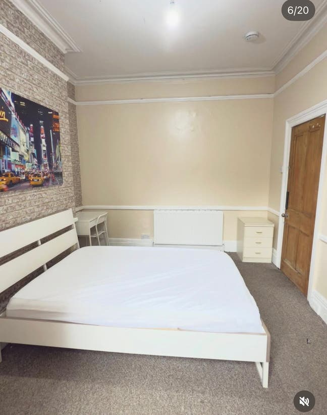 Large Double Room Near Brighton Store Newcastle Main Photo