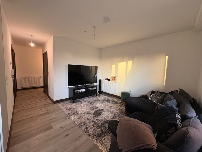 Beautiful Large en-suite room available in Barking Main Photo