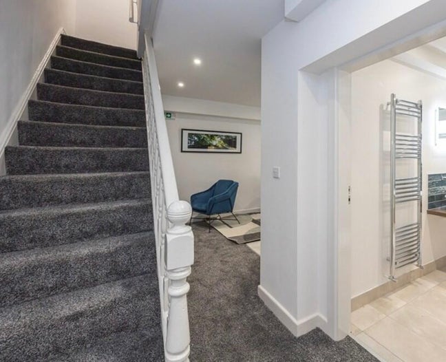 Flat for Rent in Glasgow – Ideal for 4 Adults | Pe Main Photo