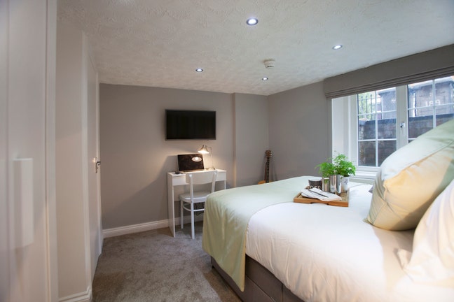 Luxury Ensuite Rooms near to Town Centre Main Photo