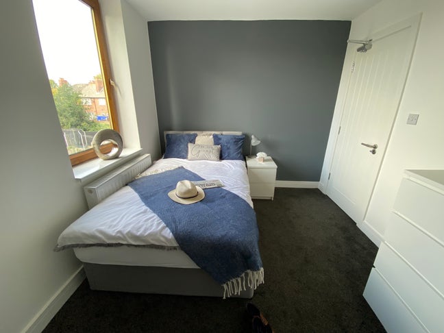 ✨ Modern En-Suite Room – Thorne (DN8) | £130 PW Main Photo