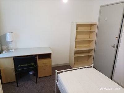 a big single room to rent in Cambridge CB1 3TU Main Photo