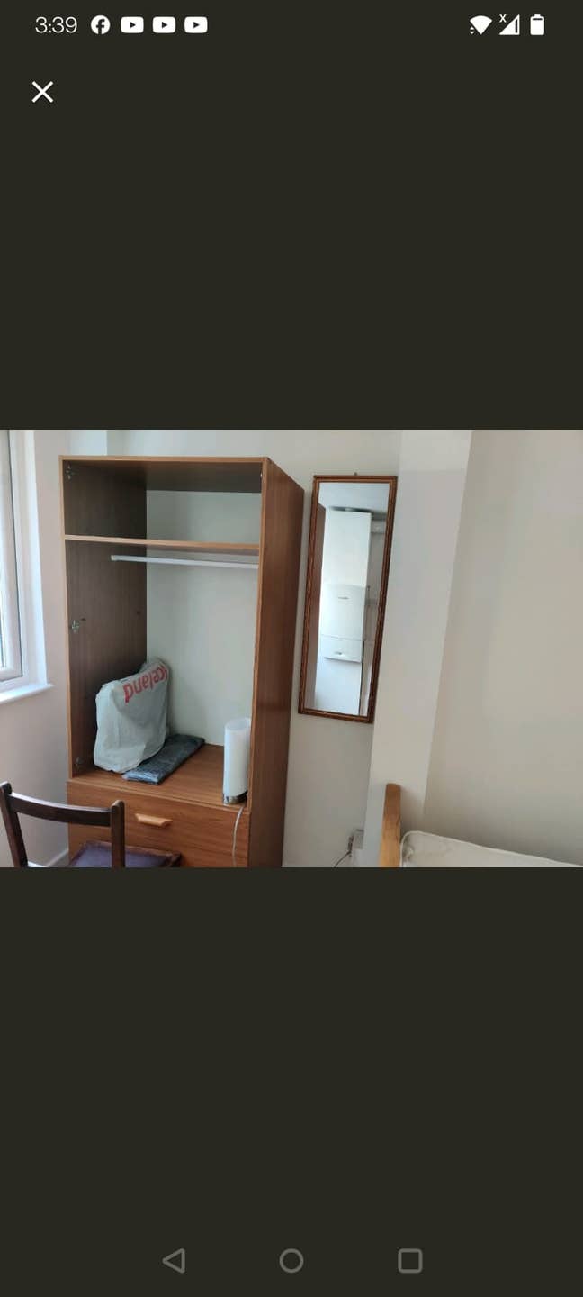 Looking for single working female  Main Photo