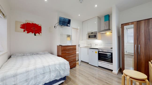 -Bills Included Awesome Studio Near Willesden Tube Main Photo