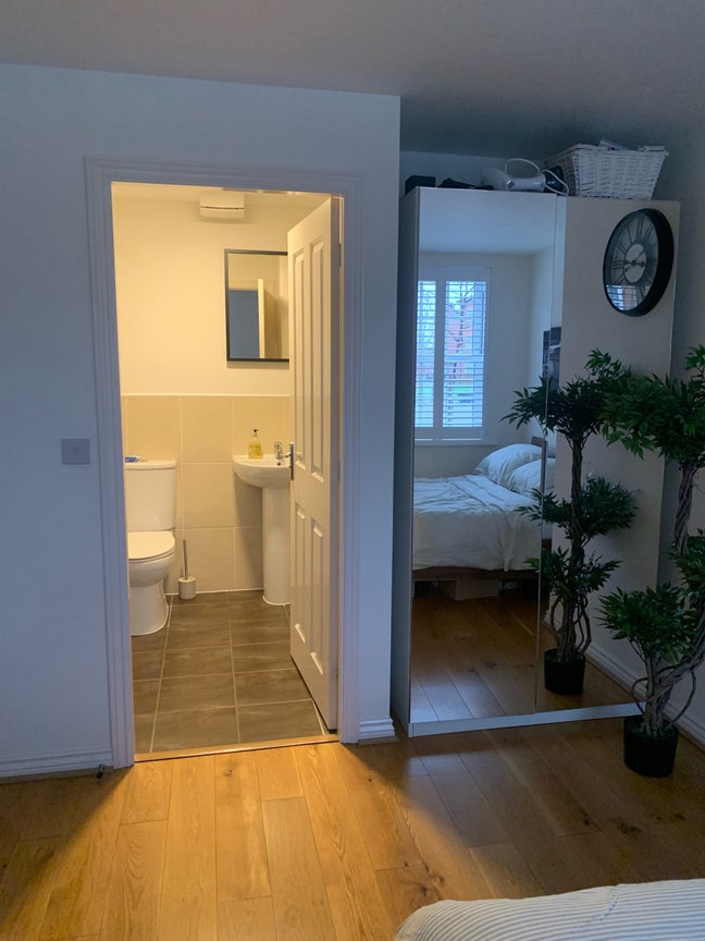 Double room with en-suite Main Photo