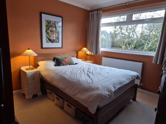 1 Double bedroom Available in large bungalow  Main Photo