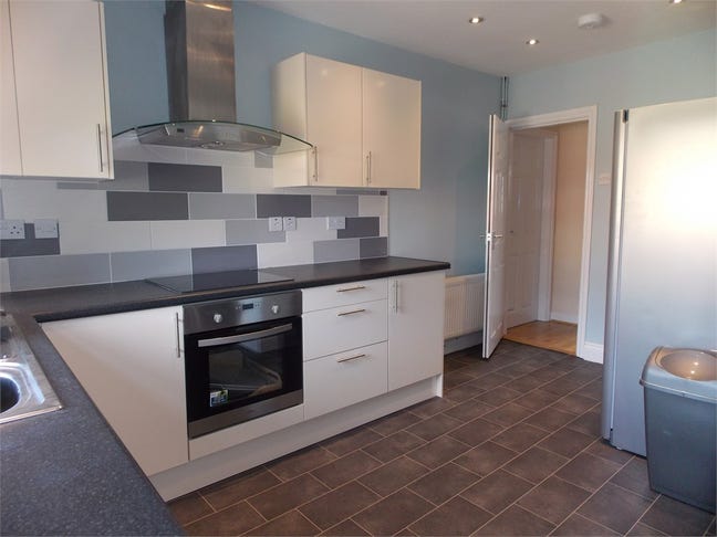 Affordable Double Room on Kent Road, PE3  Main Photo