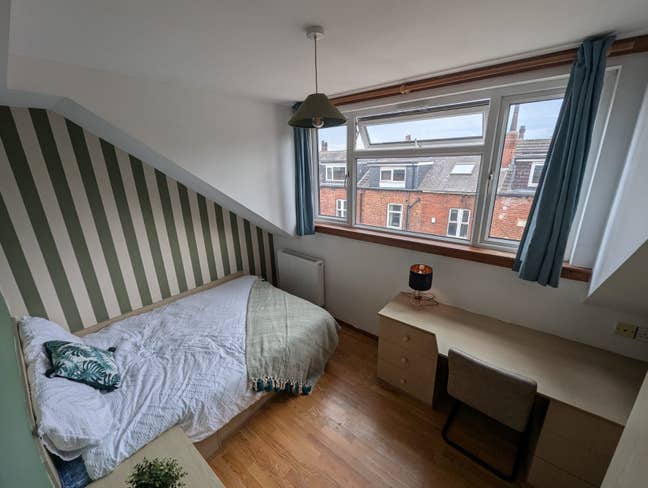 Beautiful Double Rooms in Leeds Main Photo