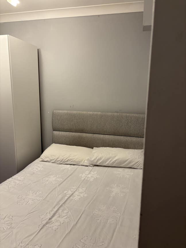 Large double room Main Photo