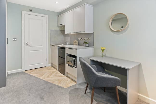 ✨The Property With Park Views in PE7 - Molyneux Main Photo